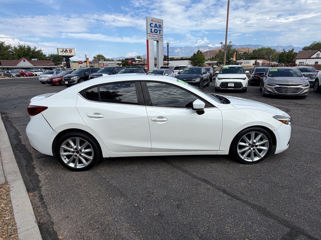 2017 Mazda Mazda3 Image 4
