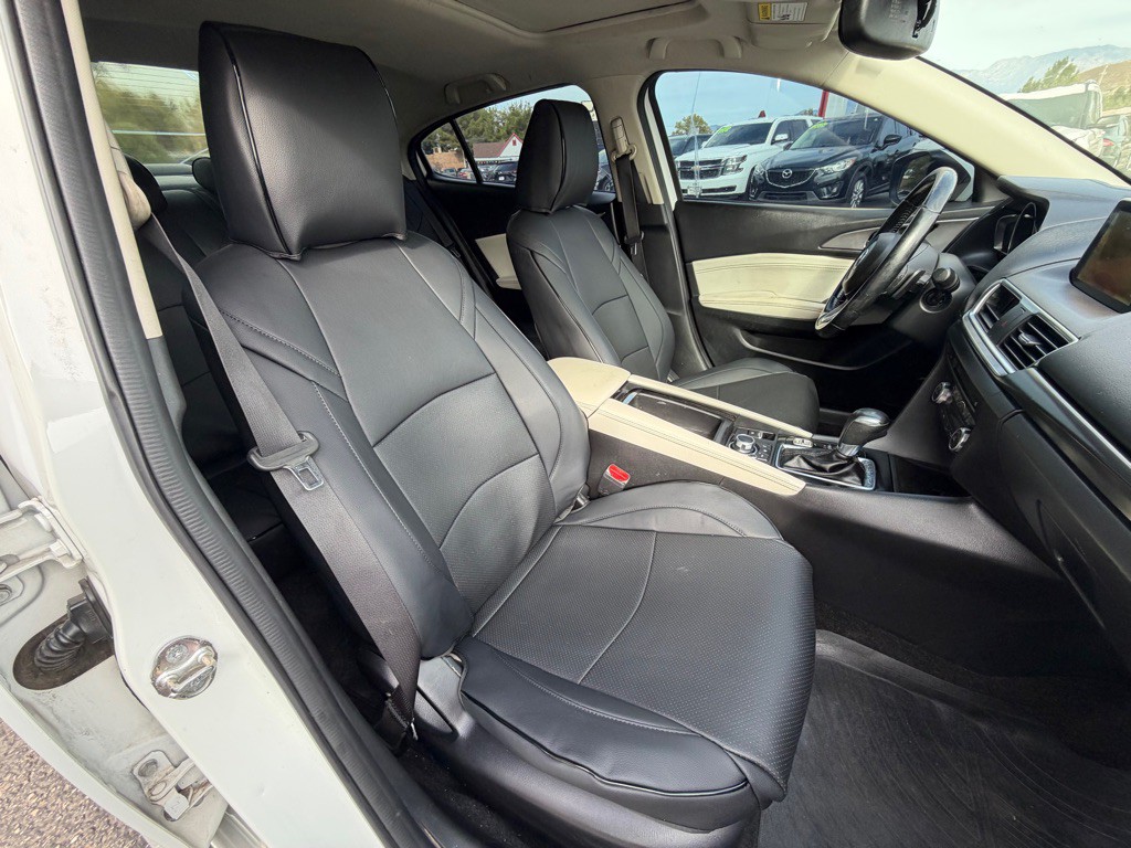 2017 Mazda Mazda3 Image 10