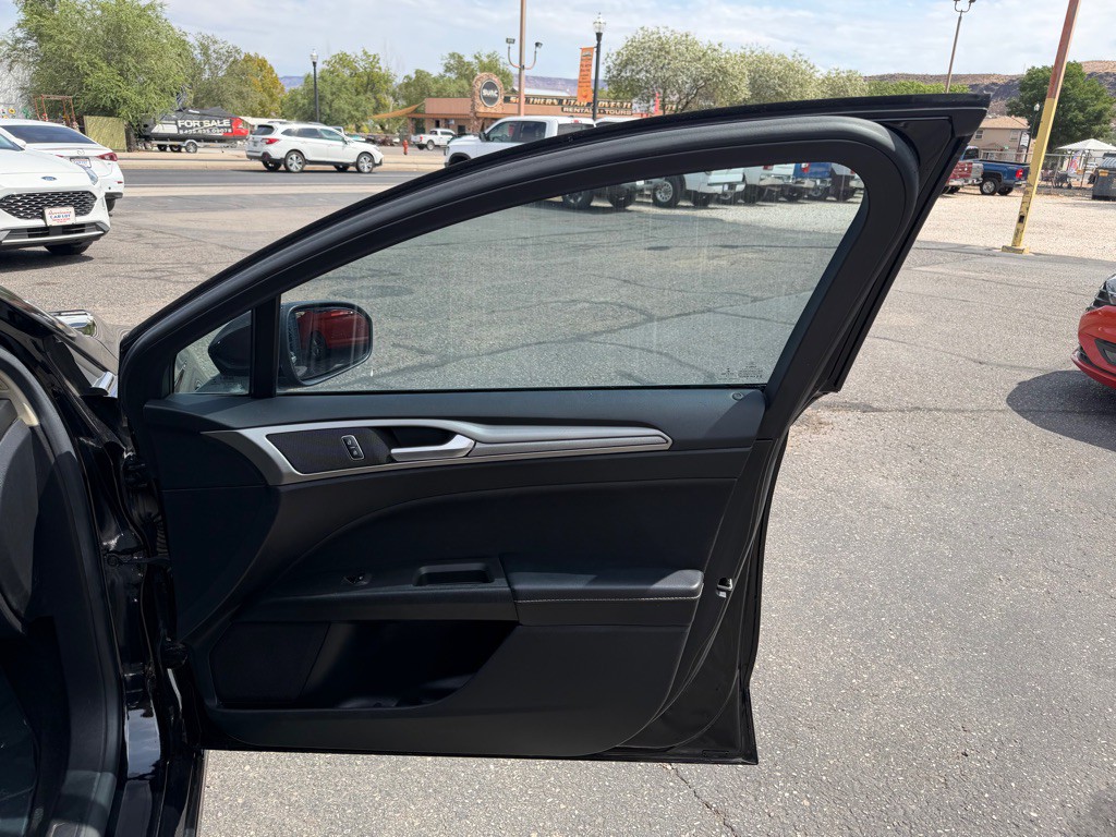 2019 Ford Fusion Image 22