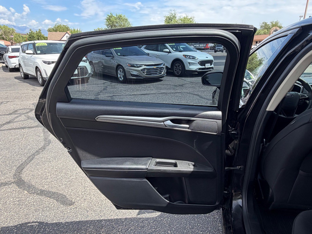 2019 Ford Fusion Image 23