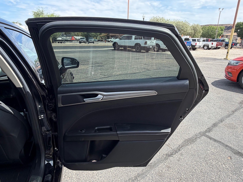2019 Ford Fusion Image 24
