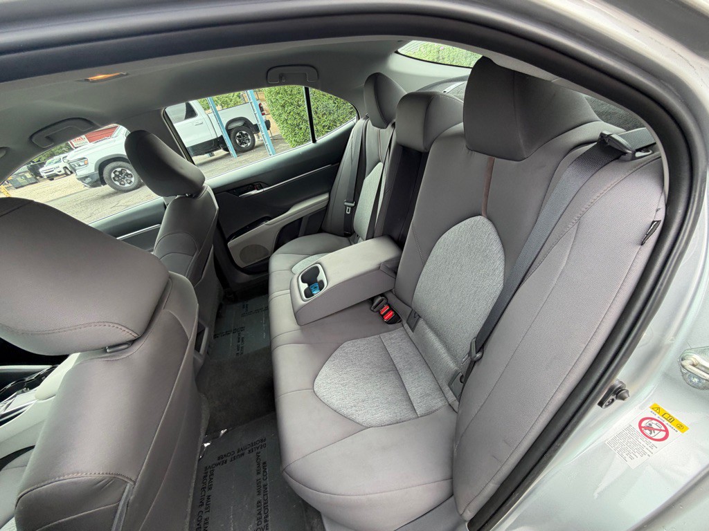 2018 Toyota Camry Image 11
