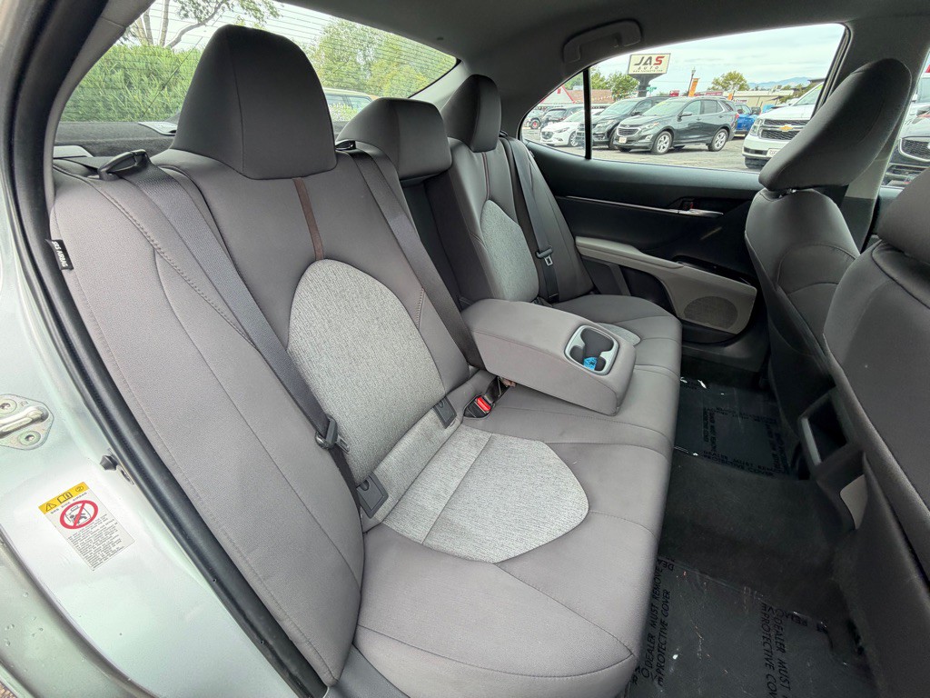 2018 Toyota Camry Image 12