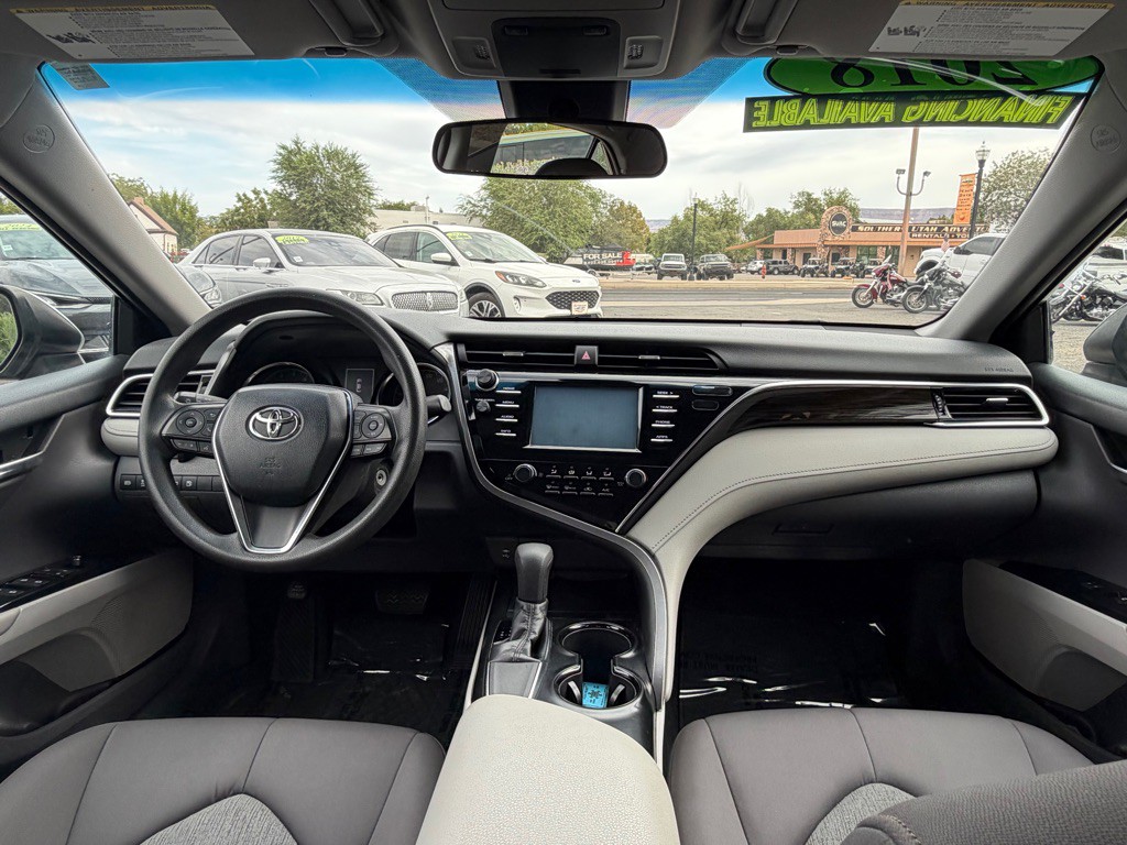 2018 Toyota Camry Image 14