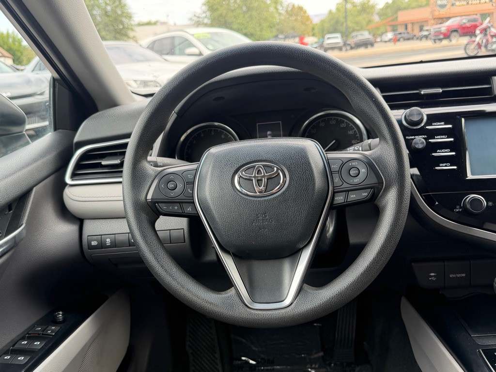 2018 Toyota Camry Image 18