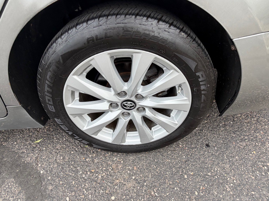 2018 Toyota Camry Image 26
