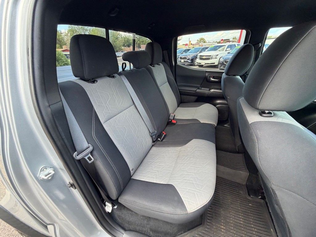2021 Toyota Tacoma Image 12