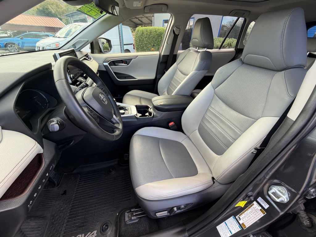 2020 Toyota Rav4 Image 9
