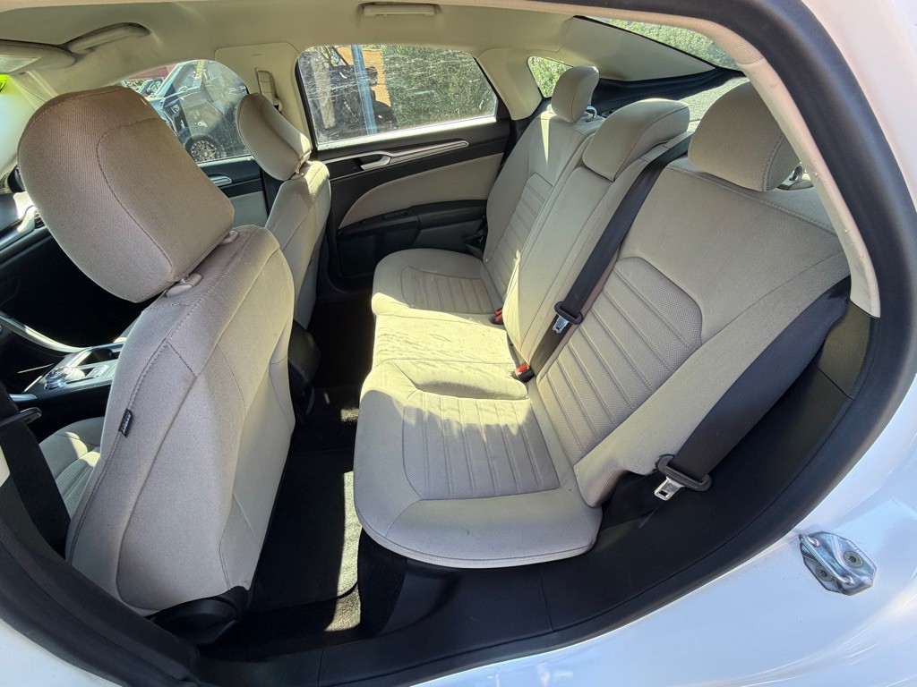 2020 Ford Fusion Image 11