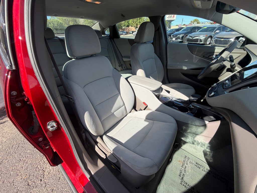 2022 Chevrolet Malibu Image 10