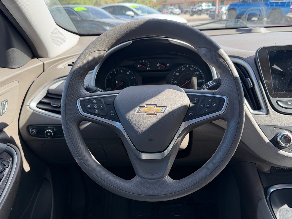 2022 Chevrolet Malibu Image 17