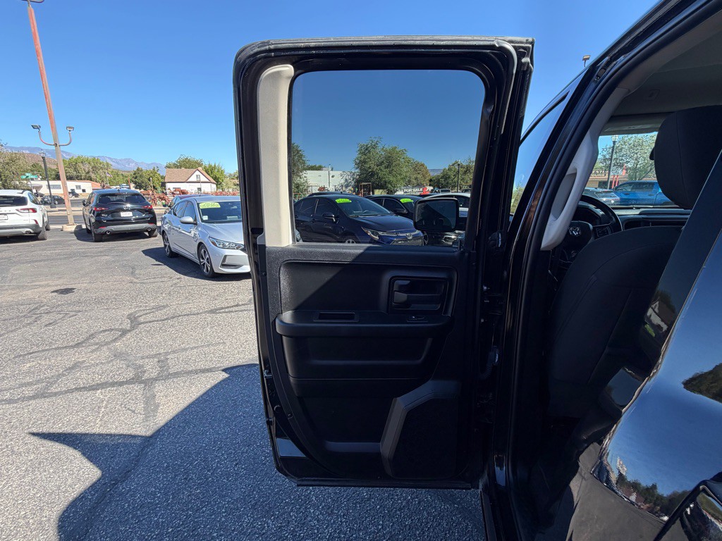 2021 RAM 1500 Image 24