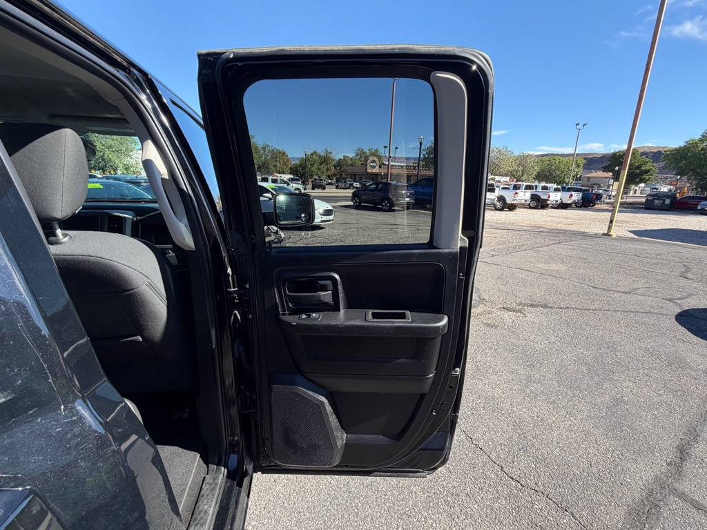 2021 RAM 1500 Image 25