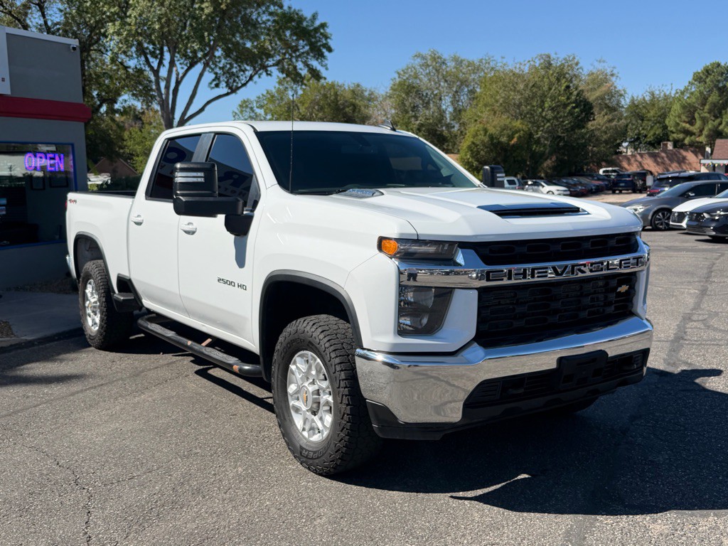 2021 Chevrolet Silverado 1500 Image 3