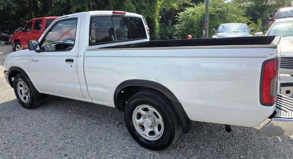 2000 Nissan Frontier Image 5