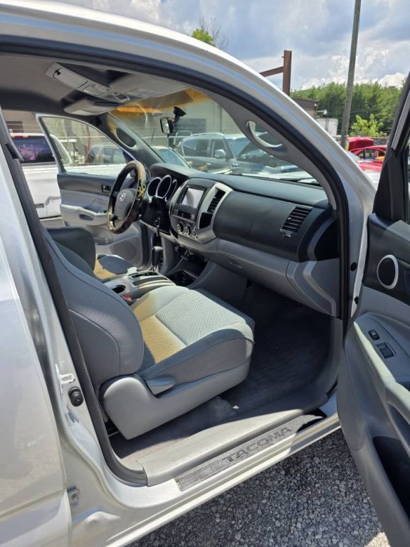 2006 Toyota Tacoma Image 9