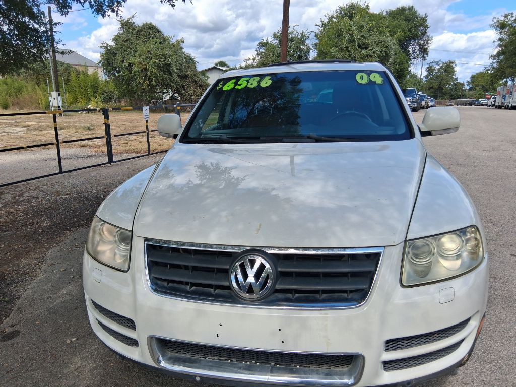 2004 Volkswagen Touareg Image 2