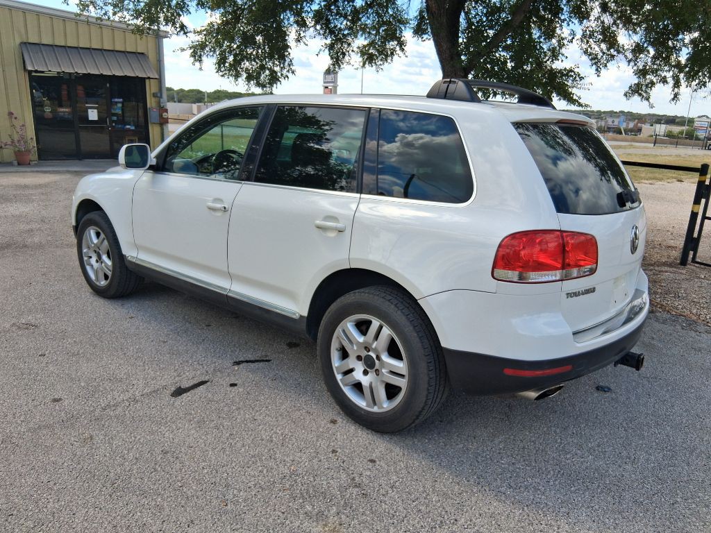 2004 Volkswagen Touareg Image 5