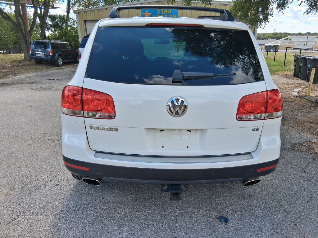 2004 Volkswagen Touareg Image 6