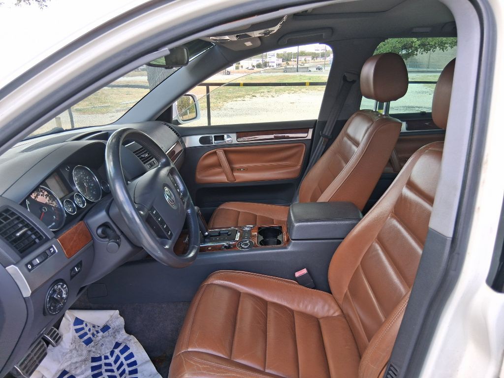 2004 Volkswagen Touareg Image 10