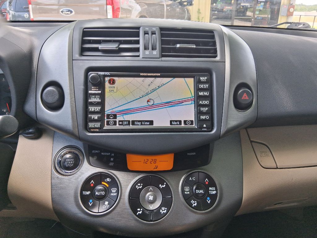 2011 Toyota Rav4 Image 13