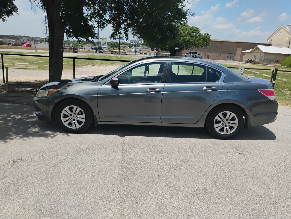 2010 Honda Accord Image 2