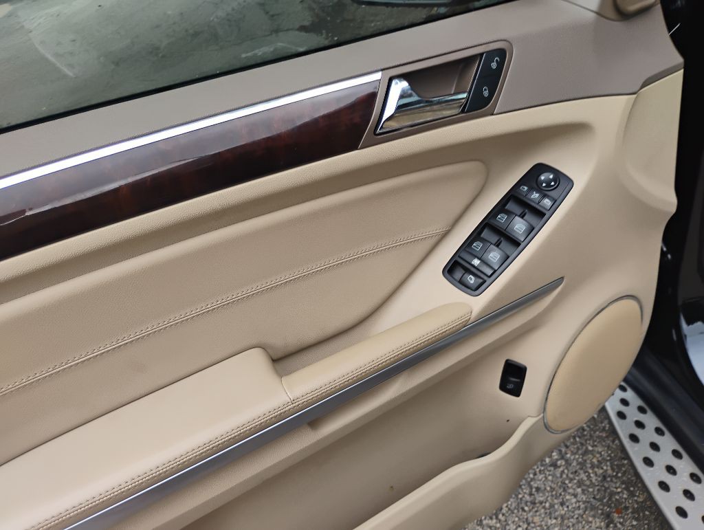 2012 Mercedes-Benz GL-Class Image 14