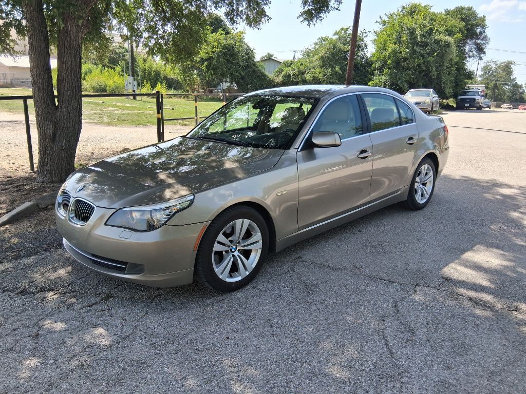 2010 BMW 5 Series Image 6