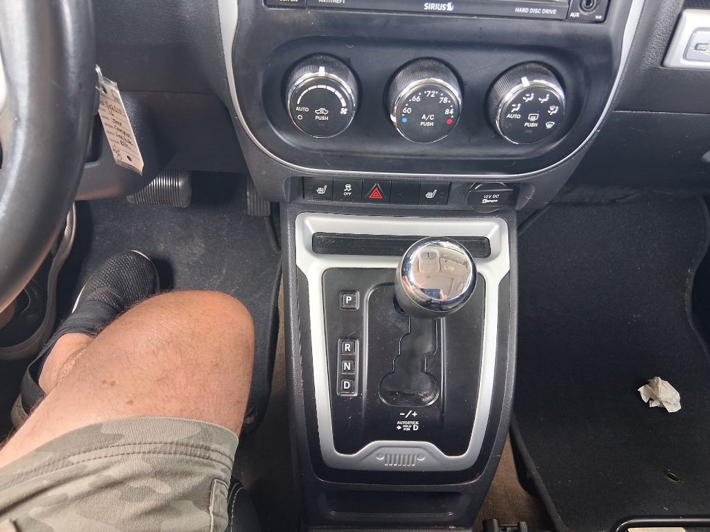 2016 Jeep Compass Image 16