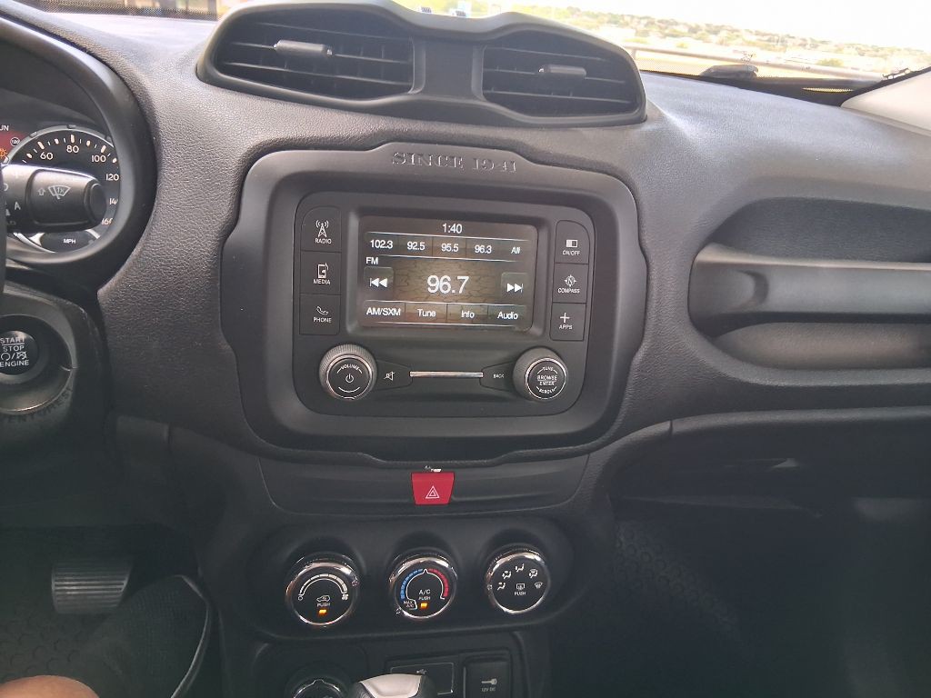 2017 Jeep Renegade Image 12