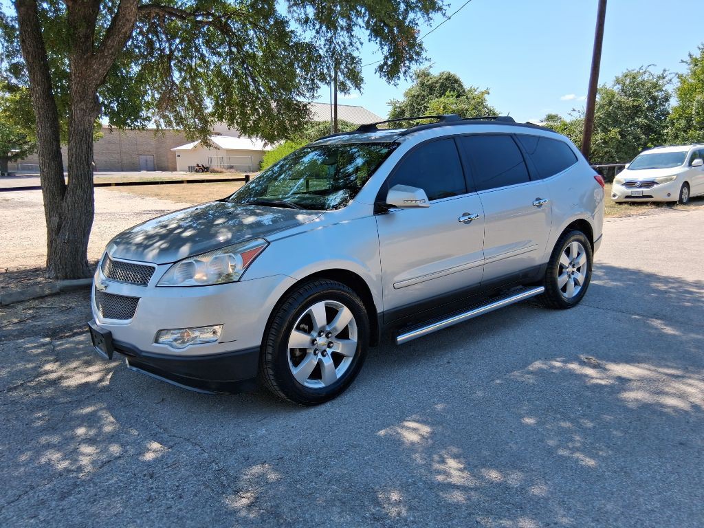 2011 Chevrolet Traverse Image 3
