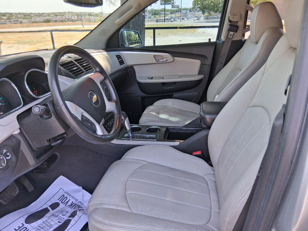 2011 Chevrolet Traverse Image 10