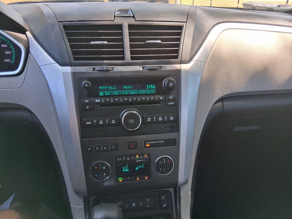 2011 Chevrolet Traverse Image 14
