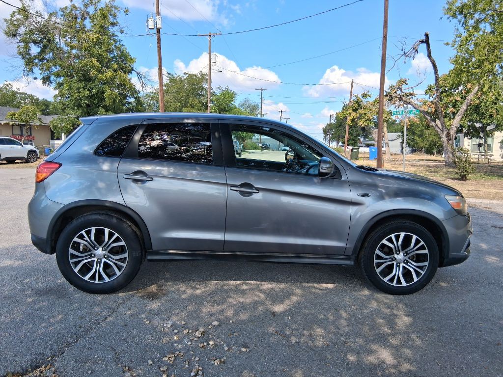 2016 Mitsubishi Outlander Image 5
