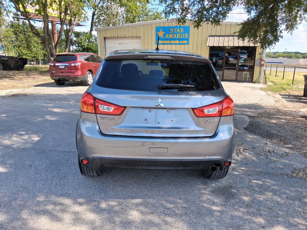 2016 Mitsubishi Outlander Image 6