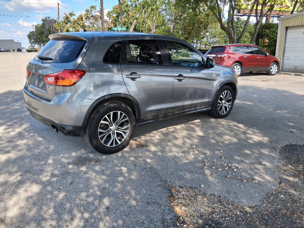 2016 Mitsubishi Outlander Image 7