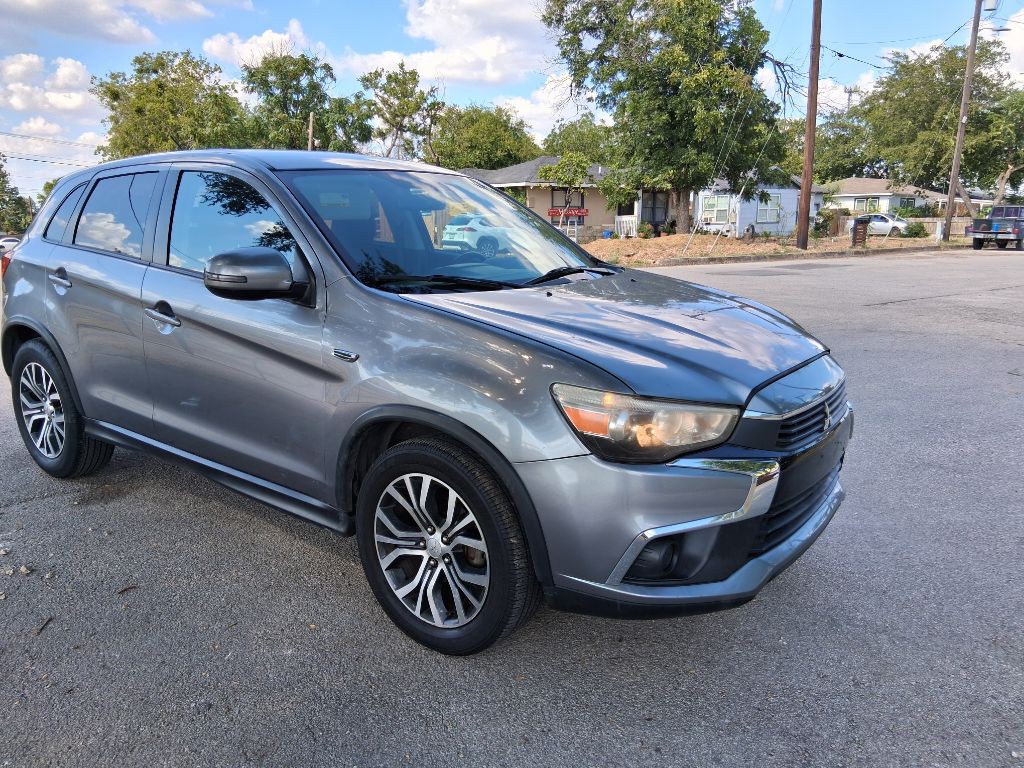 2016 Mitsubishi Outlander Image 8