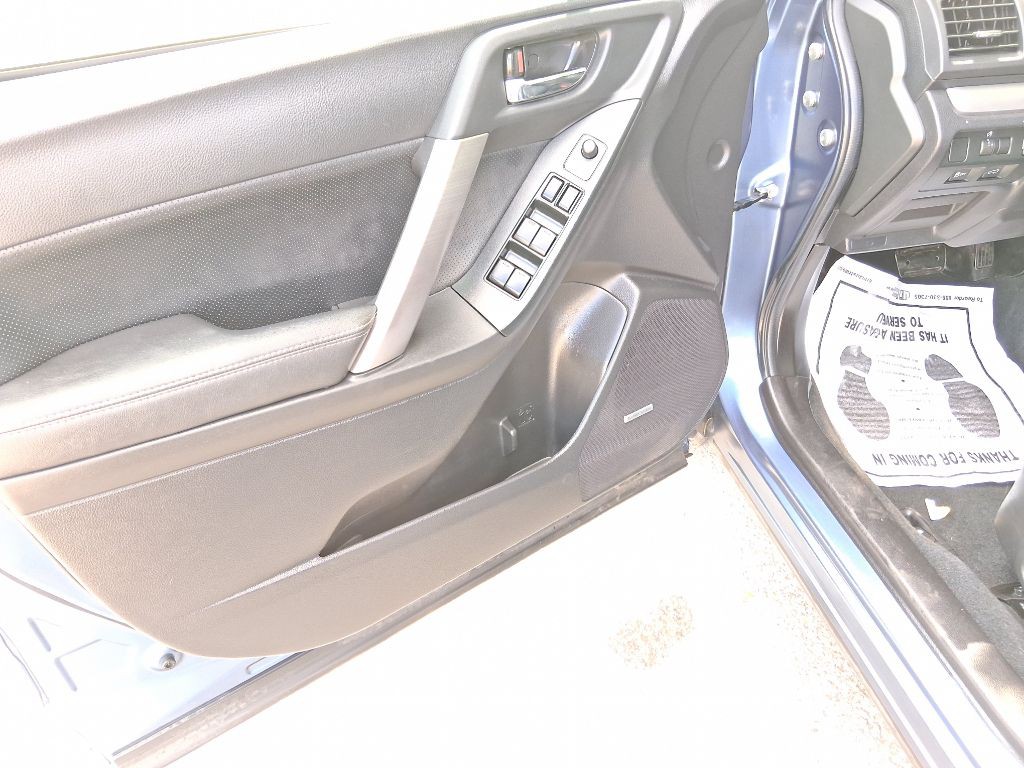 2015 Subaru Forester Image 11