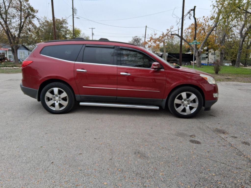 2012 Chevrolet Traverse Image 1