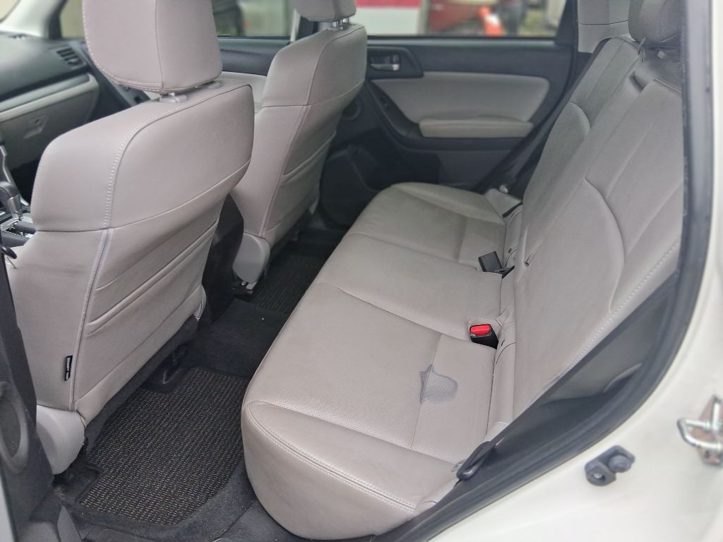 2014 Subaru Forester Image 8
