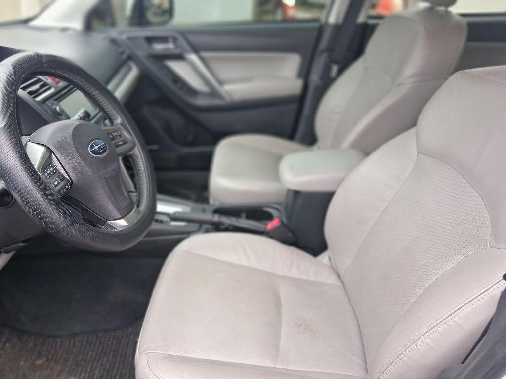 2014 Subaru Forester Image 9