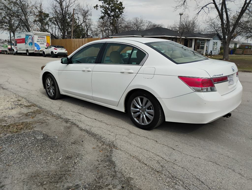 2011 Honda Accord Image 5
