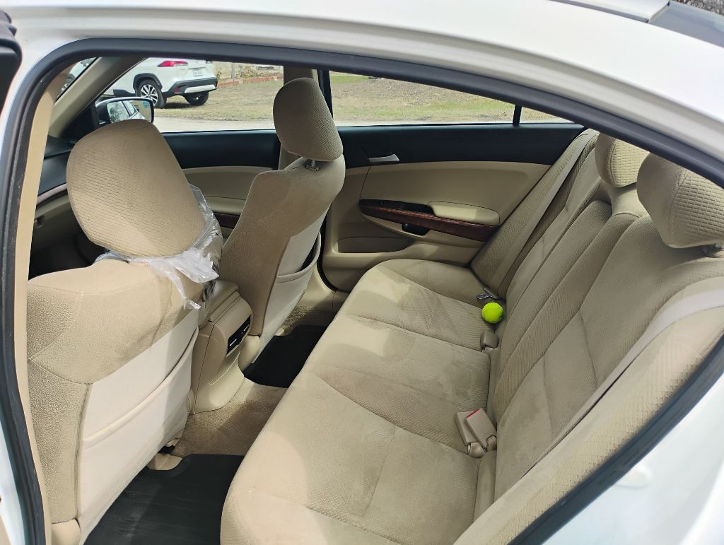 2011 Honda Accord Image 13