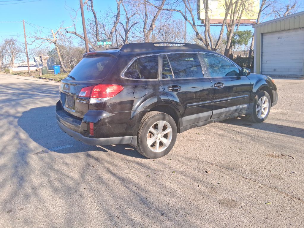 2013 Subaru Outback Image 7