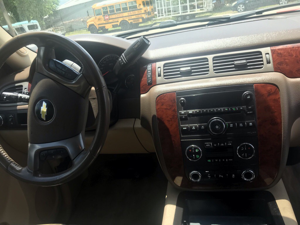 2012 Chevrolet Tahoe Image 10