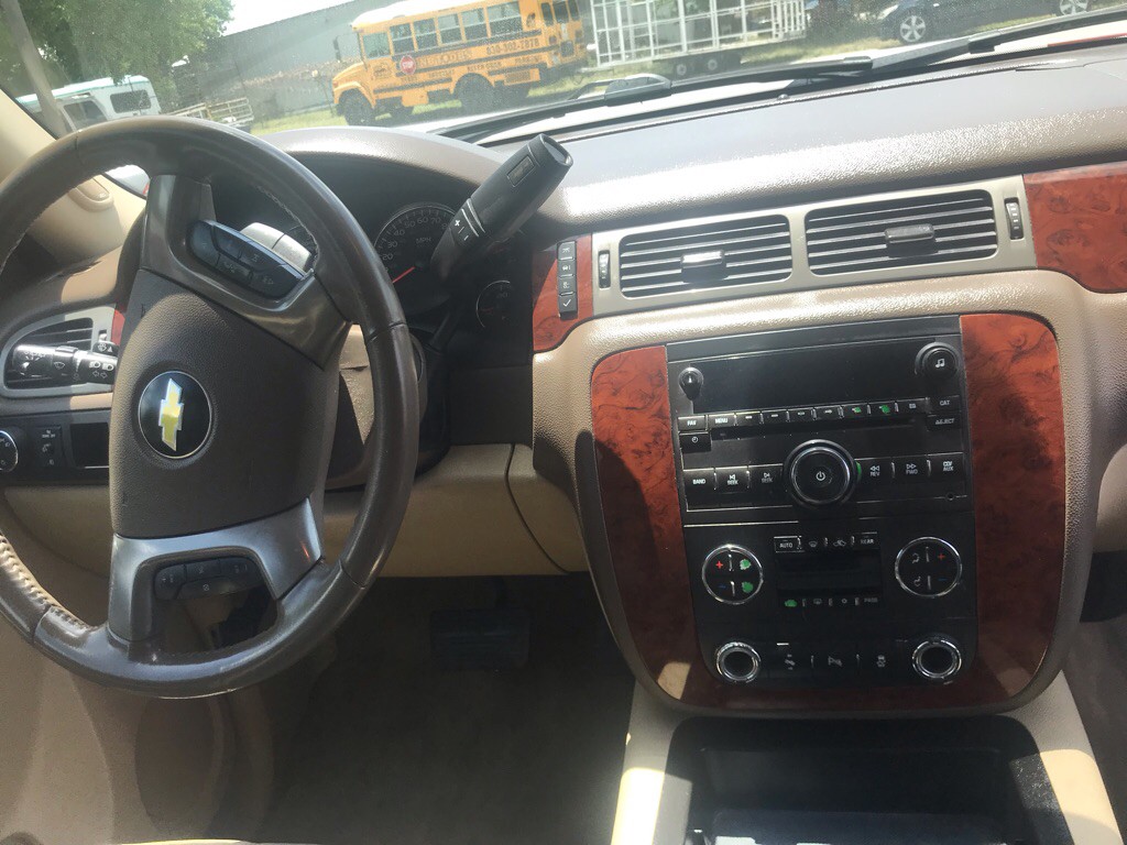 2012 Chevrolet Tahoe Image 11