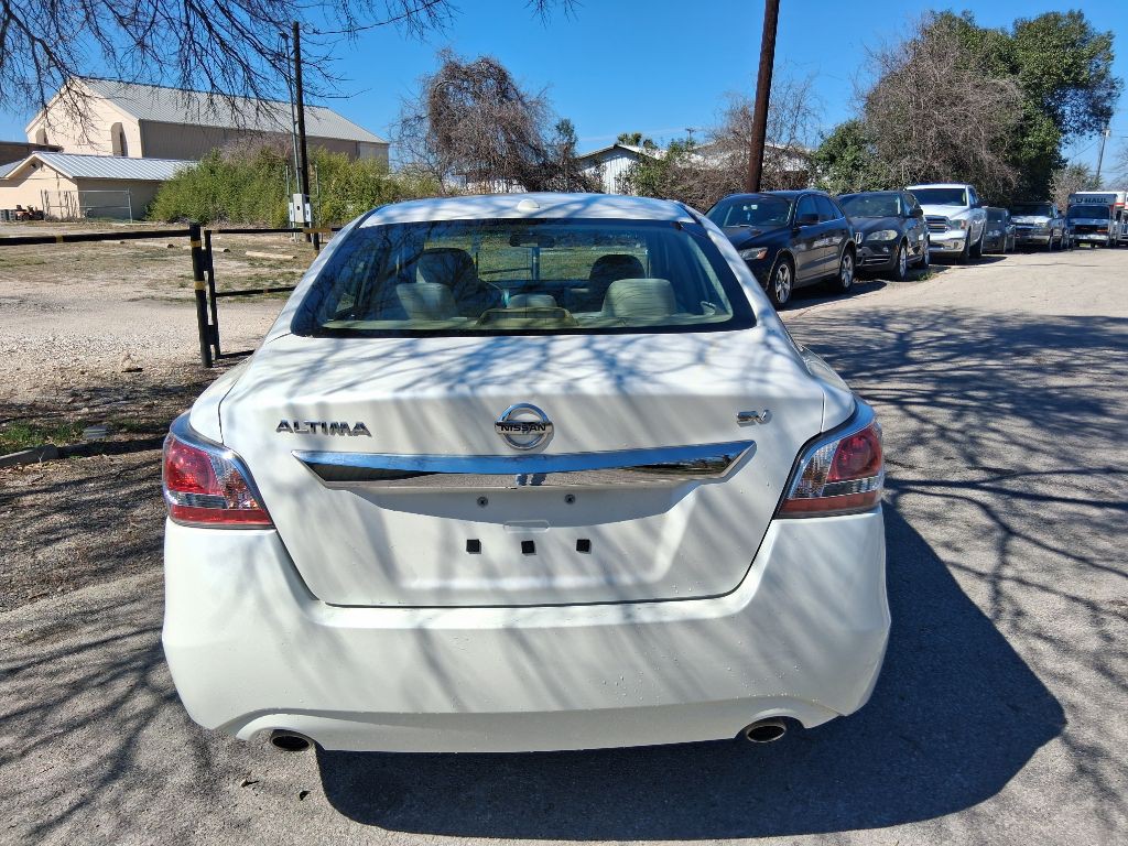2015 Nissan Altima Image 5