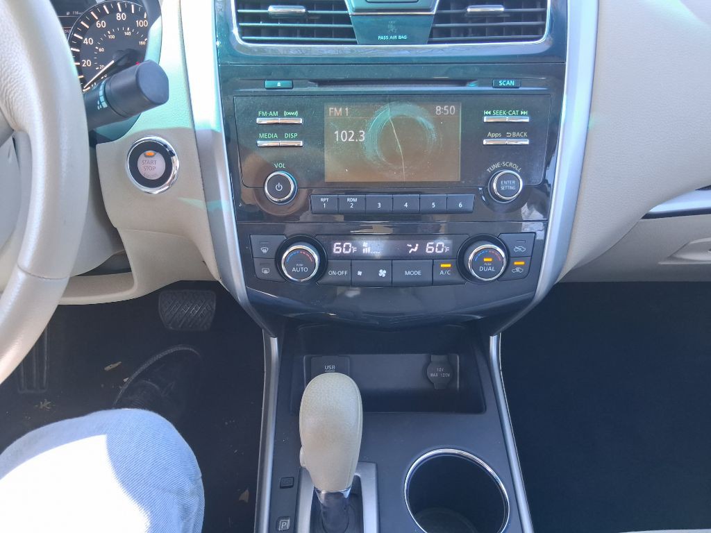 2015 Nissan Altima Image 8