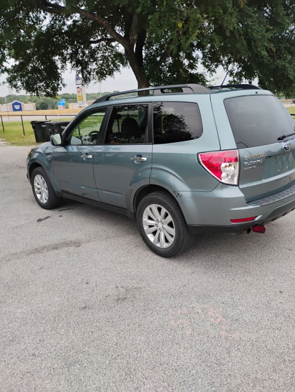 2011 Subaru Forester Image 3