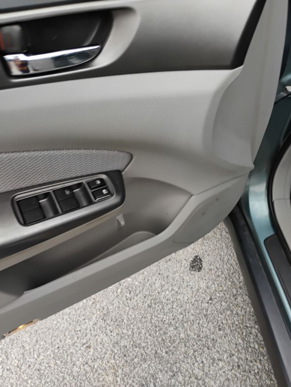 2011 Subaru Forester Image 12